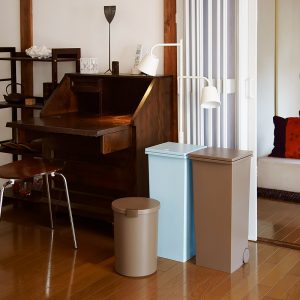 お洒落な二人暮らしのリビングにも置けるゴミ箱