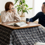 二人でぽかぽか。二人暮らし冬インテリアをこたつで楽しもう