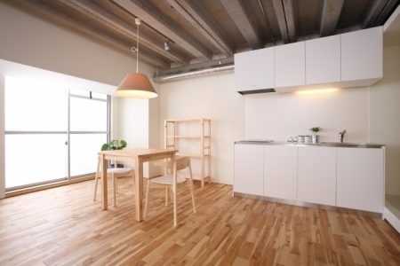 １LDKの壁づけI型キッチン