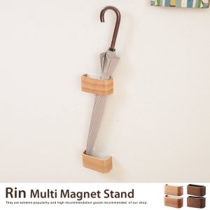 マグネットタイプで二人分の傘を楽々収納できる傘立