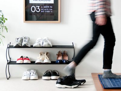 二人暮らしの狭い玄関に、追加でおける靴箱