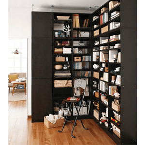 読書好きな二人暮らしの1LDKのお部屋にお勧めの本棚