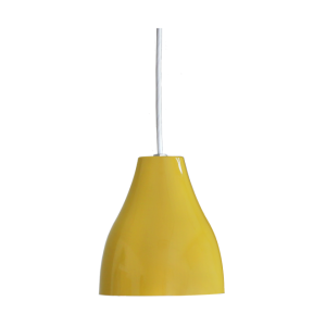 北欧スタイルのカジュアルダイニングにペンダントライト